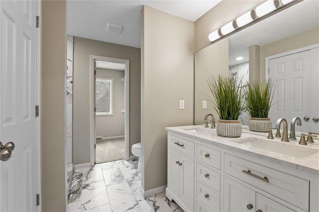 7809 NW Scenic Drive, Weatherby Lake, MO 64152