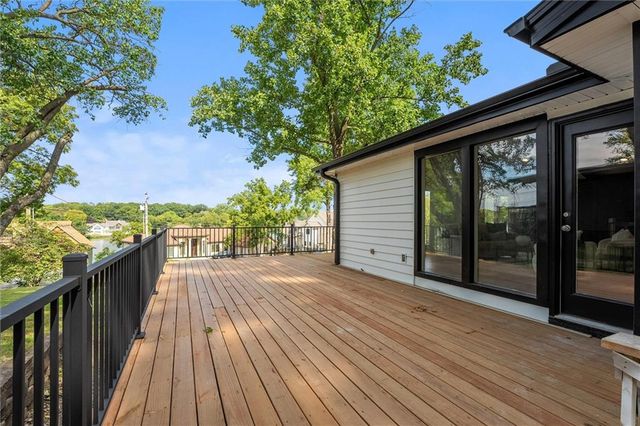 7809 NW Scenic Drive, Weatherby Lake, MO 64152