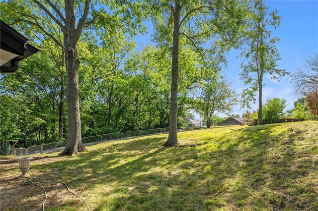 7809 NW Scenic Drive, Weatherby Lake, MO 64152