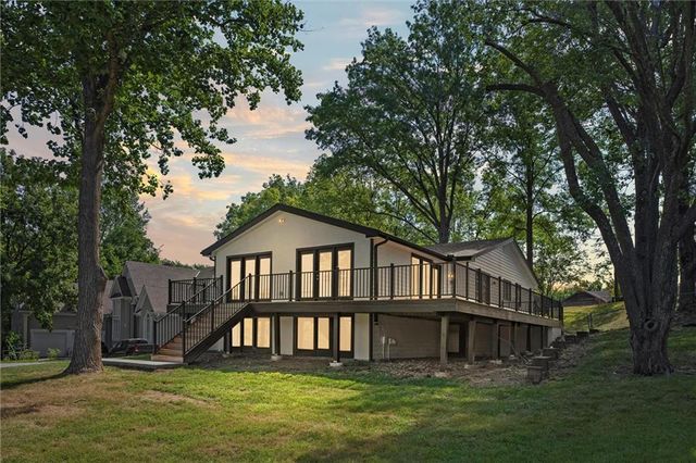 7809 NW Scenic Drive, Weatherby Lake, MO 64152