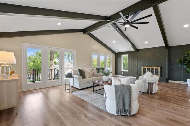 7809 NW Scenic Drive, Weatherby Lake, MO 64152