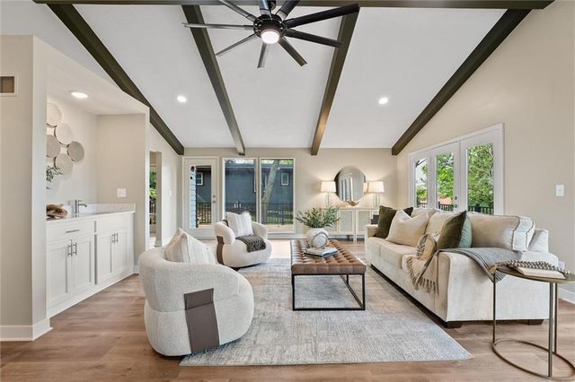 7809 NW Scenic Drive, Weatherby Lake, MO 64152