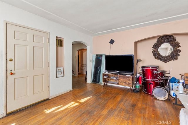 10001 Bowman Avenue, South Gate, CA 90280