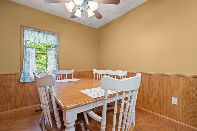 33 Ledge Street, Melrose, MA 02176