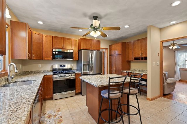 33 Ledge Street, Melrose, MA 02176