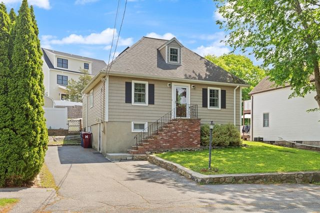 33 Ledge Street, Melrose, MA 02176