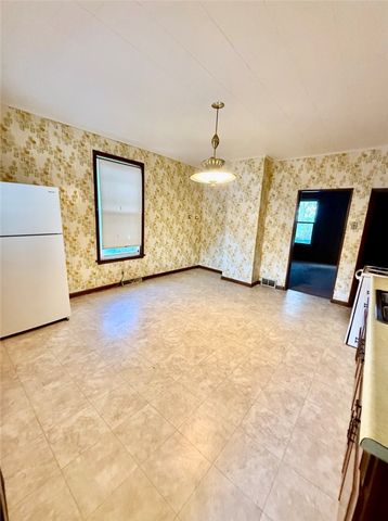 101 W Fulton St, New Castle, PA 16102