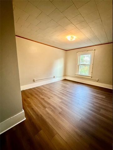101 W Fulton St, New Castle, PA 16102