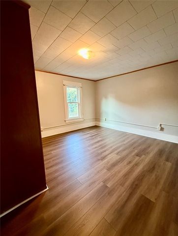 101 W Fulton St, New Castle, PA 16102