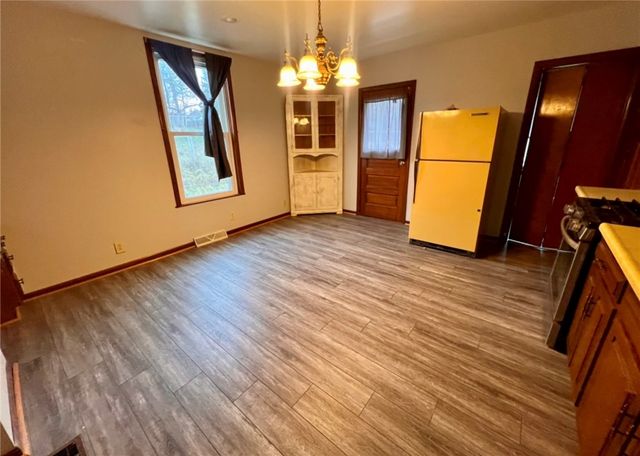 101 W Fulton St, New Castle, PA 16102