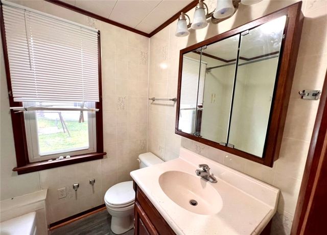 101 W Fulton St, New Castle, PA 16102