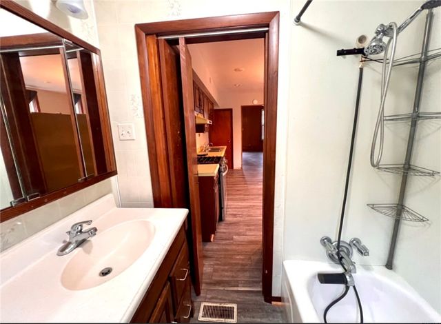 101 W Fulton St, New Castle, PA 16102