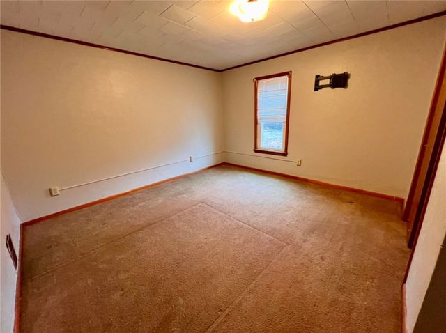101 W Fulton St, New Castle, PA 16102