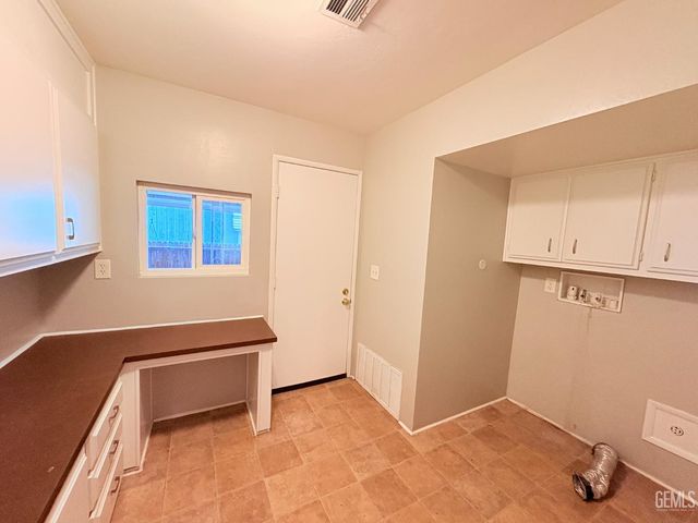 8536 Kern Canyon Road 184, Bakersfield, CA 93306