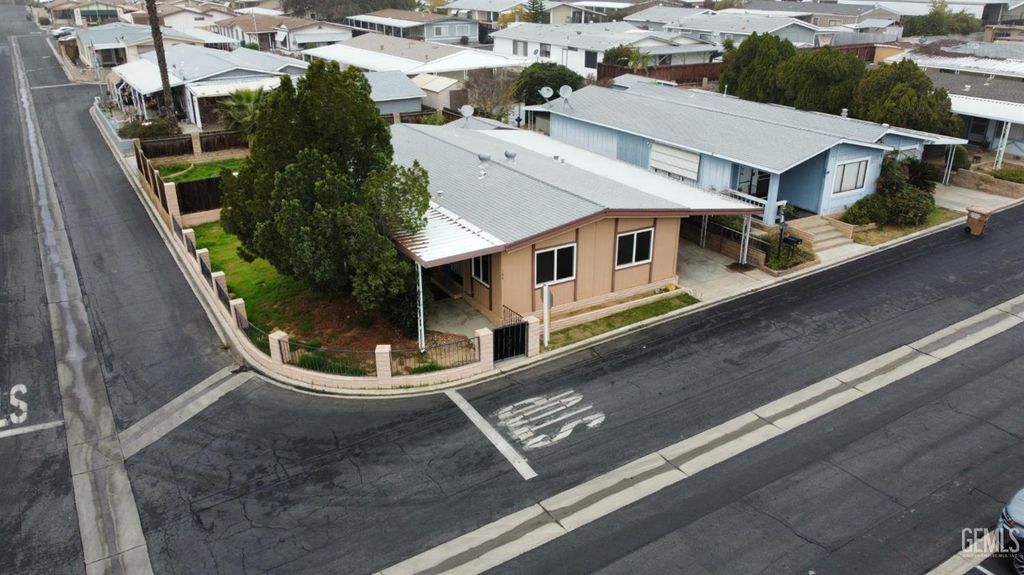 8536 Kern Canyon Road 184, Bakersfield, CA 93306