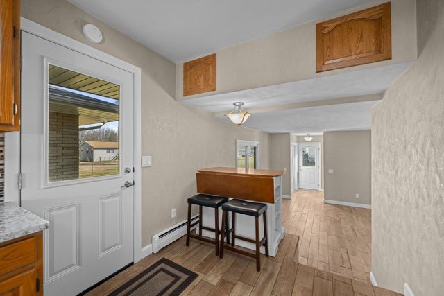 23409 96th Avenue N, Port Byron, IL 61275