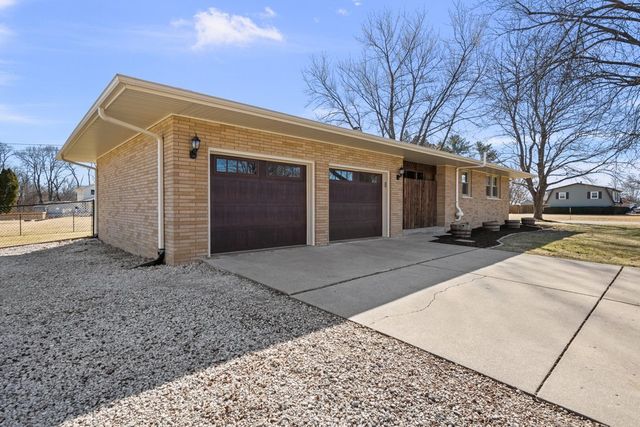 23409 96th Avenue N, Port Byron, IL 61275