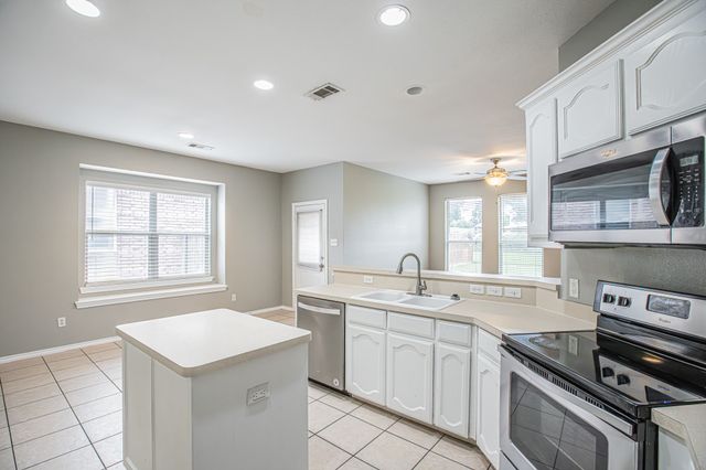 3848 Brandywine Lane, Fort Worth, TX 76244