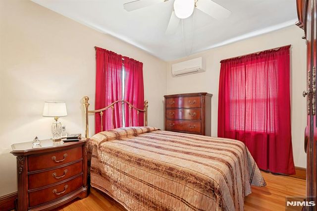 520 Dewey Avenue, Cliffside Park, NJ 07010