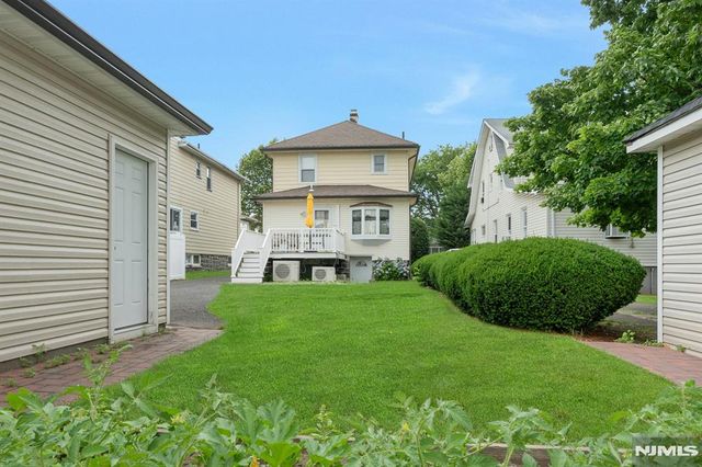 520 Dewey Avenue, Cliffside Park, NJ 07010