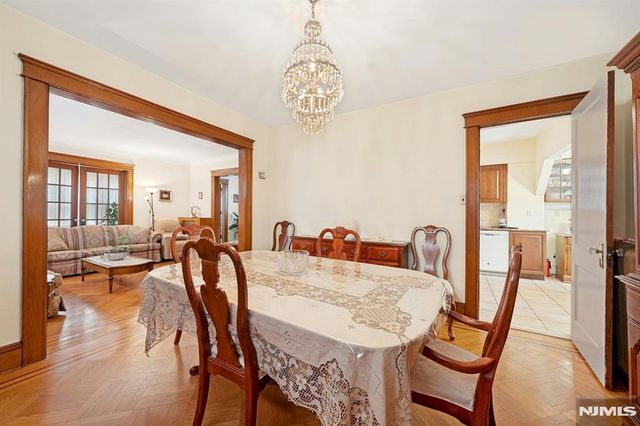 520 Dewey Avenue, Cliffside Park, NJ 07010