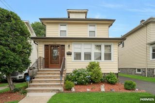 520 Dewey Avenue, Cliffside Park, NJ 07010