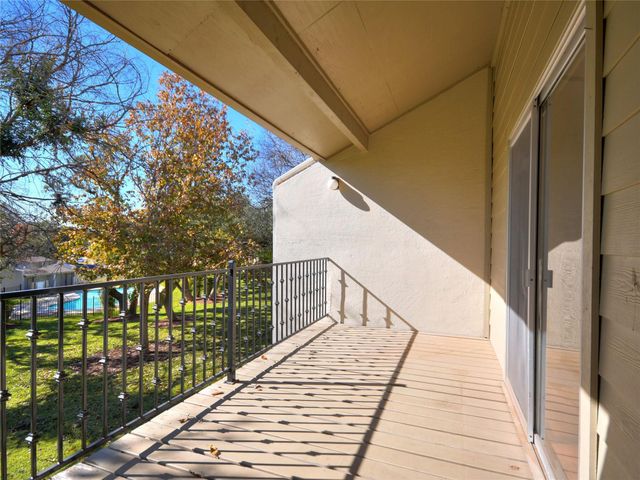 100 Lido CIR G2, Lakeway, TX 78734
