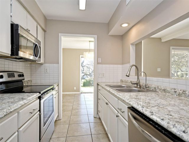 100 Lido CIR G2, Lakeway, TX 78734