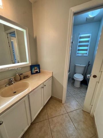 19232 N Gardenia Ave 19232, Weston, FL 33332