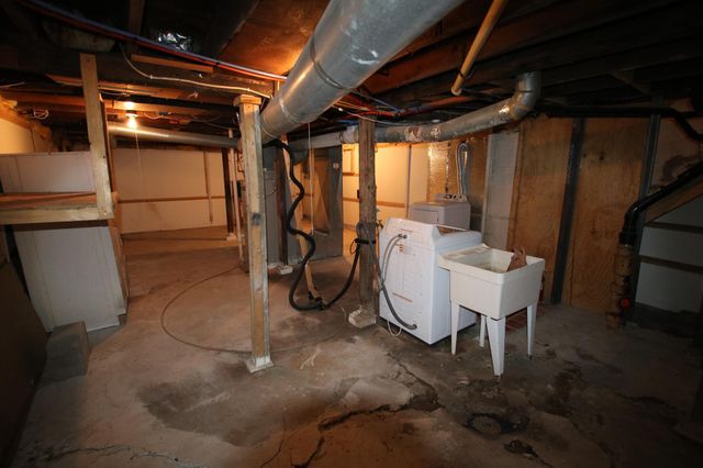 113 6th Avenue N, Fargo, ND 58102