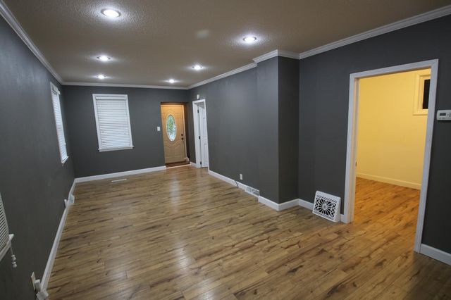 113 6th Avenue N, Fargo, ND 58102