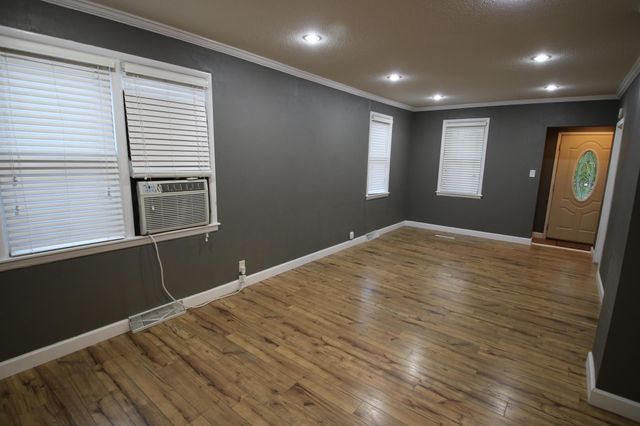 113 6th Avenue N, Fargo, ND 58102