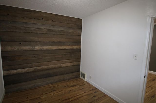 113 6th Avenue N, Fargo, ND 58102