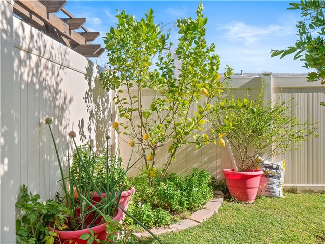 15912 Austin Court, Canyon Country, CA 91387