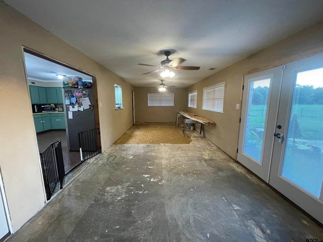 1124 County Road 2351, Mineola, TX 75773