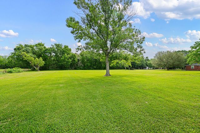 10521 Mary Lane, Manvel, TX 77578