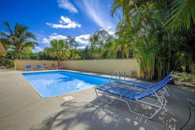 12812 Raymond Drive, Loxahatchee Groves, FL 33470