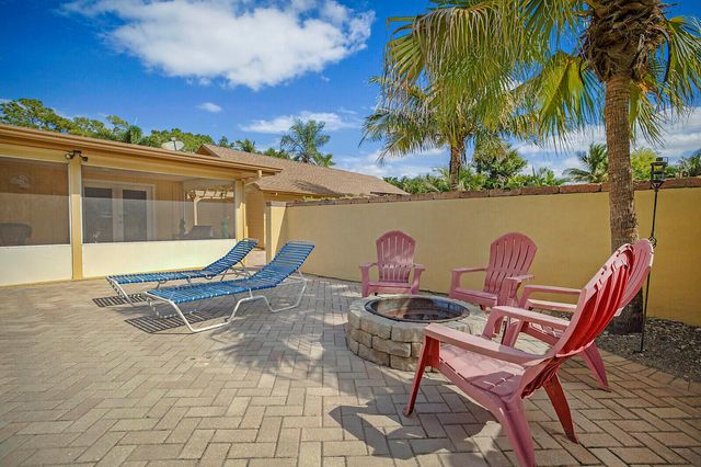 12812 Raymond Drive, Loxahatchee Groves, FL 33470