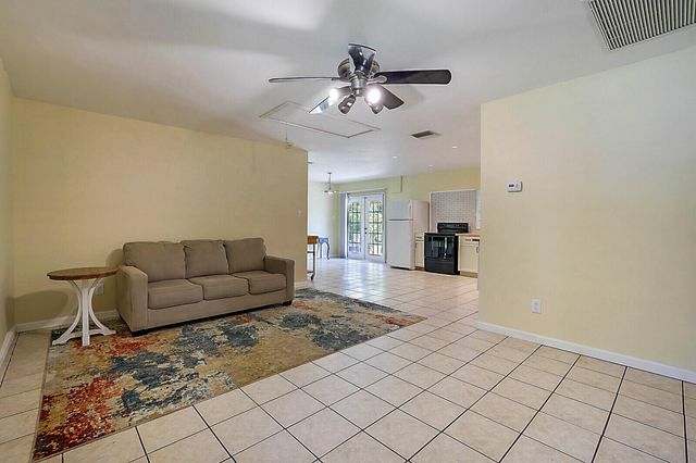 12812 Raymond Drive, Loxahatchee Groves, FL 33470