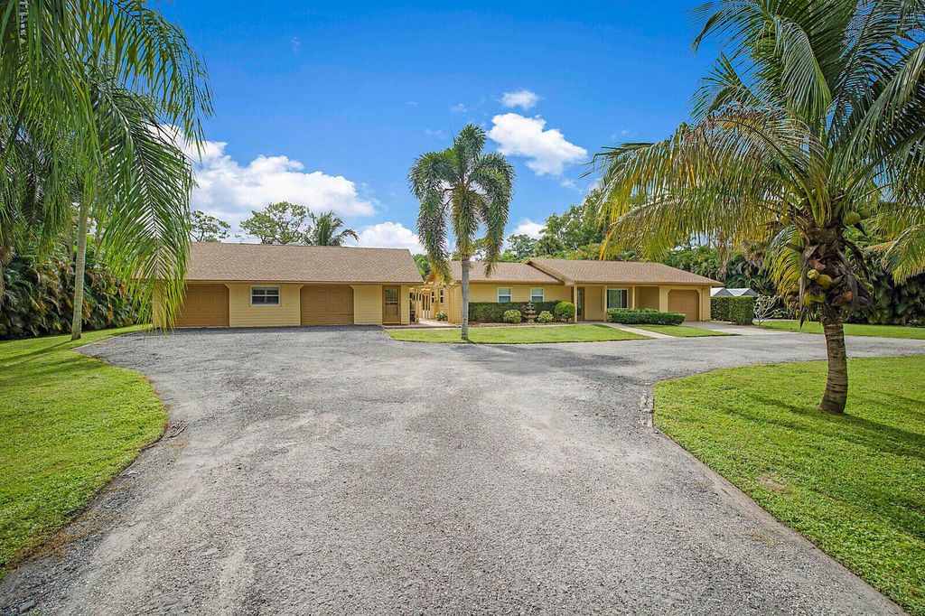 12812 Raymond Drive, Loxahatchee Groves, FL 33470