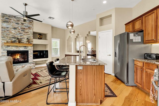 4980 W Desert Chicory Place, Marana, AZ 85658