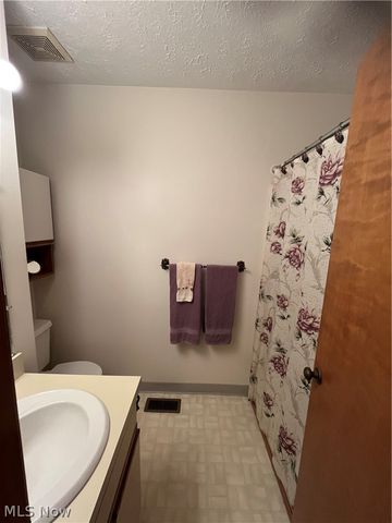 2607 Kimberly Lane, Westlake, OH 44145
