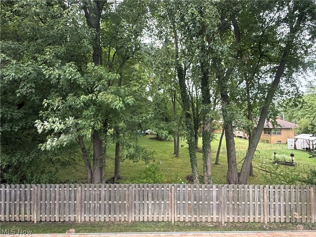 2607 Kimberly Lane, Westlake, OH 44145