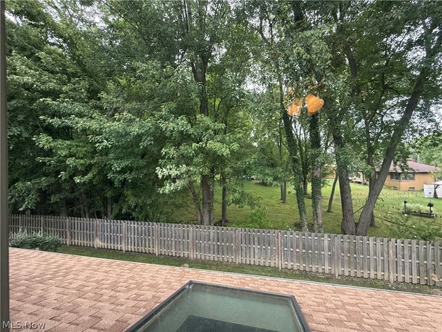 2607 Kimberly Lane, Westlake, OH 44145