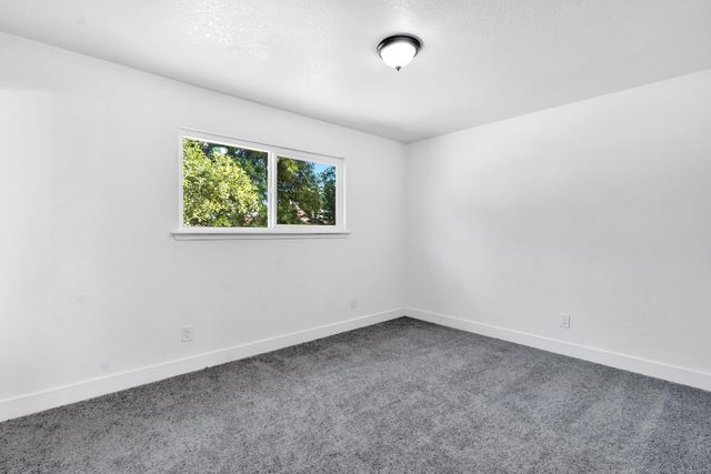2571 S Laval, Fresno, CA 93725