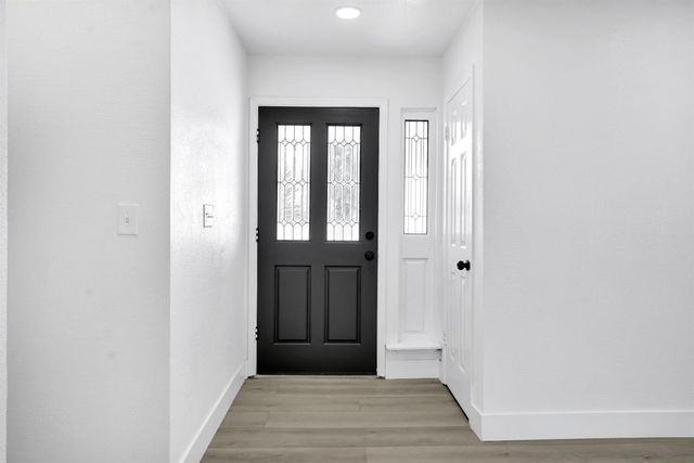2571 S Laval, Fresno, CA 93725