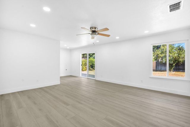 2571 S Laval, Fresno, CA 93725