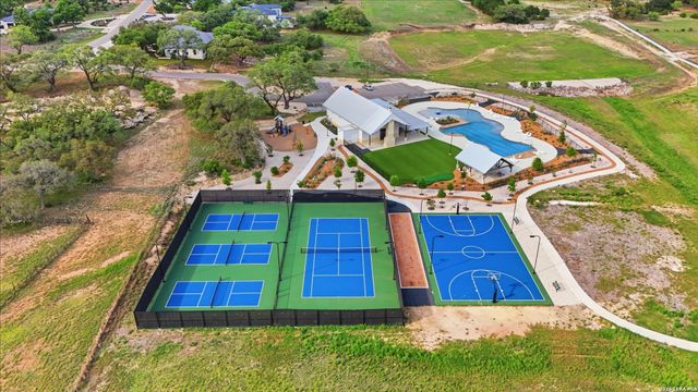 664 TRAVIS FOREST DR, Bulverde, TX 78163