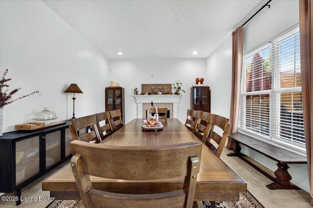 406 Arlington Meadows Dr, Louisville, KY 40023