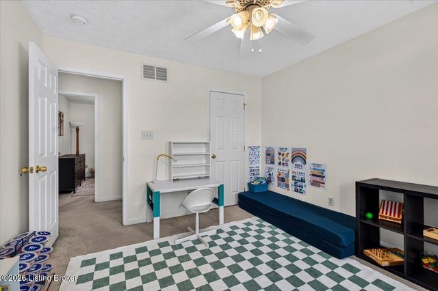406 Arlington Meadows Dr, Louisville, KY 40023